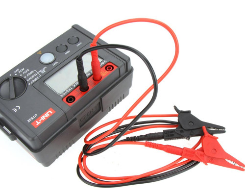 UT501A мегаомметр, измеритель сопротивления изоляции